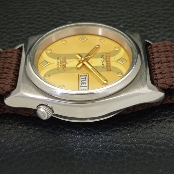 Vintage 1971 Citizen Automatic Mens Silver Watch W/daydate & Gold accents - Picture 5 of 9